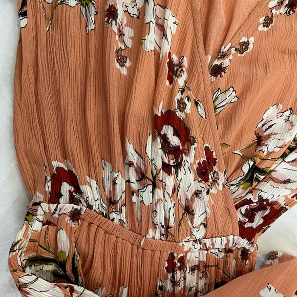 Anama floral maxi dress, with adjustable rouched shoulders - Picture 8 of 9